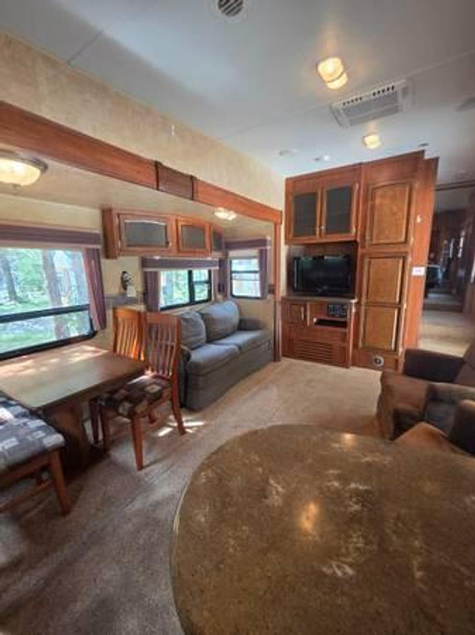 Used 2011 Jayco Eagle Super Lite 29.5' Fifth Wheel