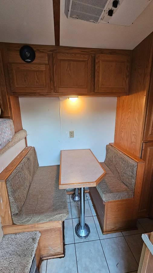 Used 2002 FeatherLite 8547 7x 21 ft