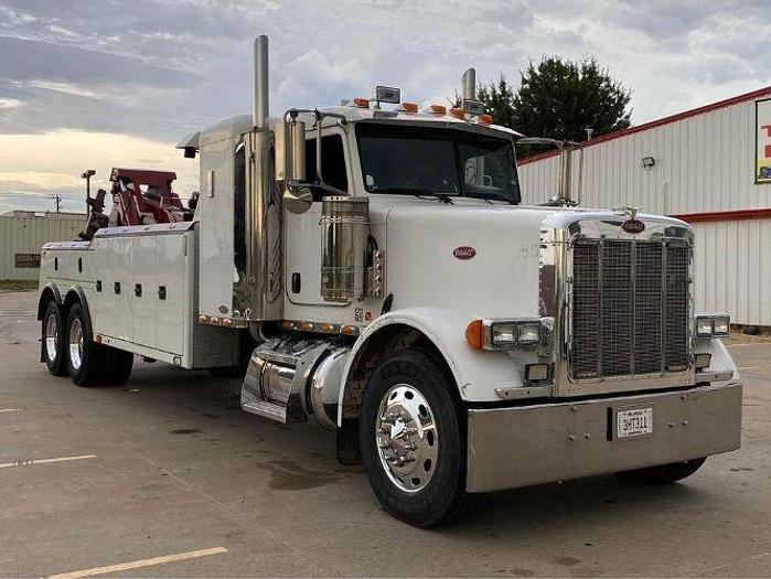 Used 2006 Peterbilt 378 Wrecker Tow Truck