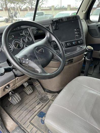 Used 2013 Freightliner Cascadia 125