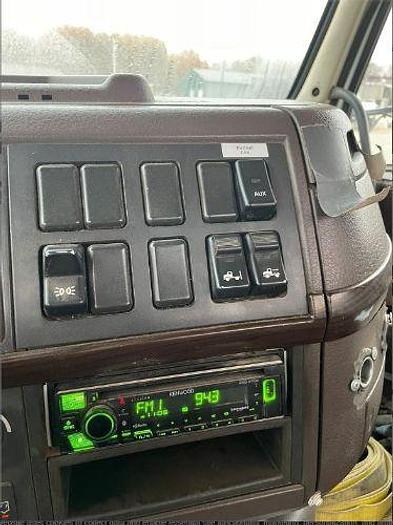 Used 2014 Volvo VHD84F200