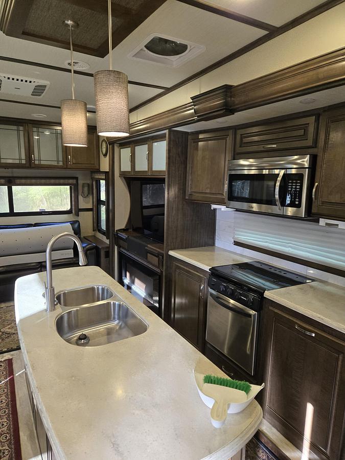 Used 2017 Grand Design Solitude