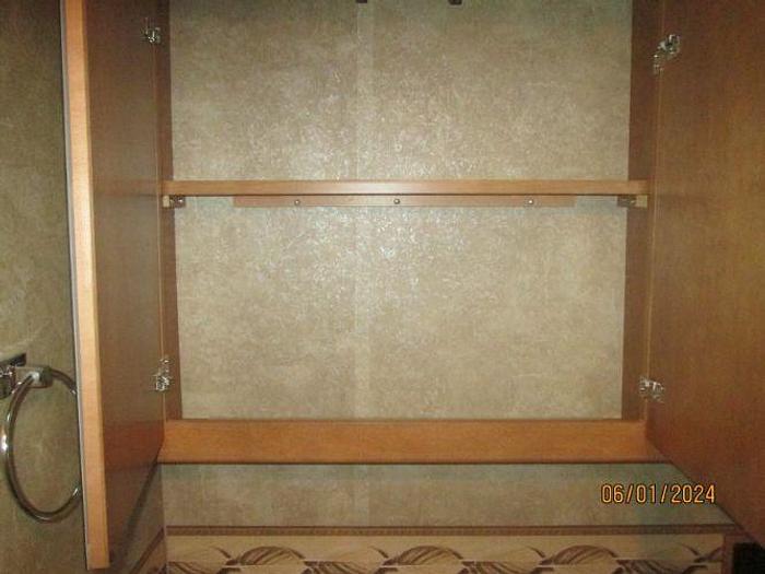 Used 2013 Winnebago Vista 30T