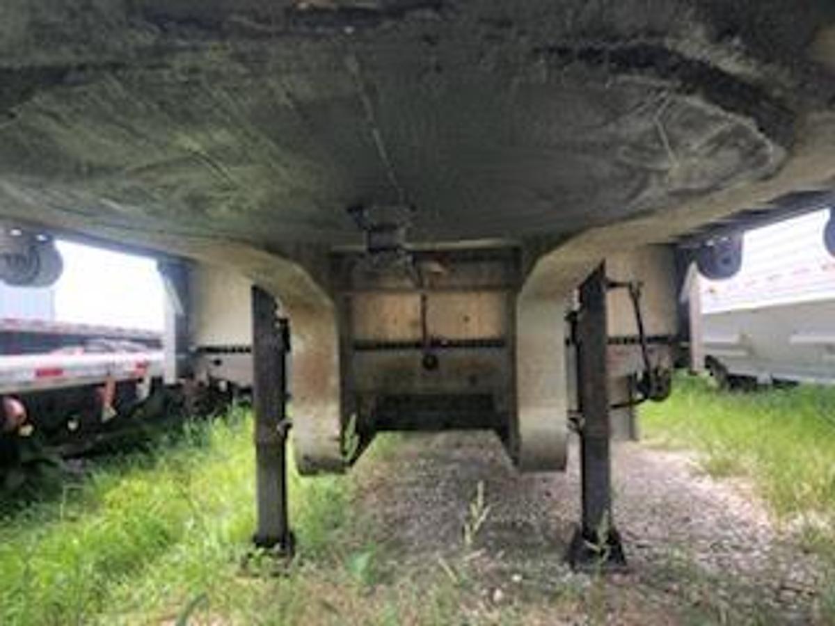 Used 2010 Reitnouer Step Deck Trailer