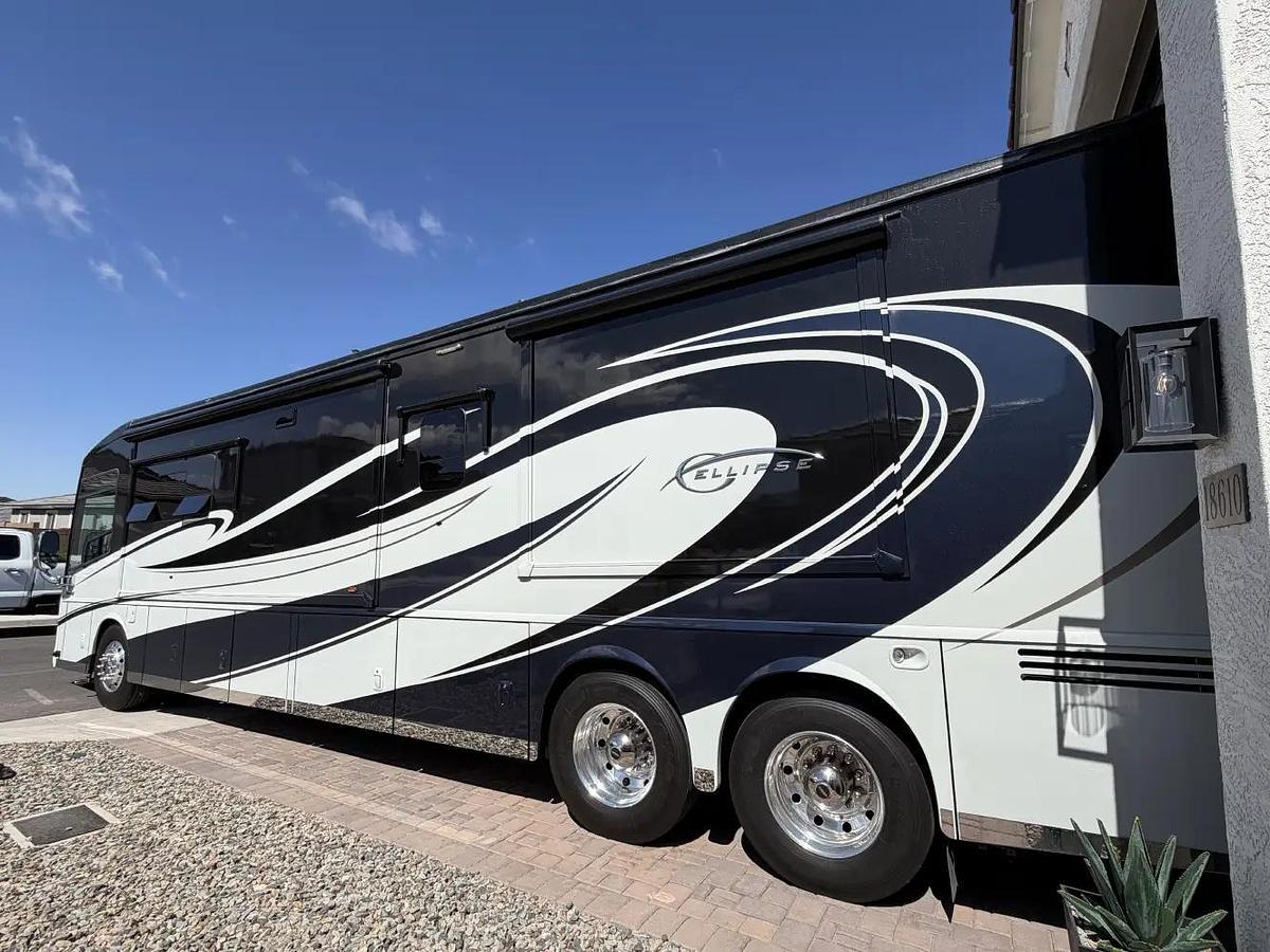 Used 2015 Winnebago Itasca Ellipse 42HD