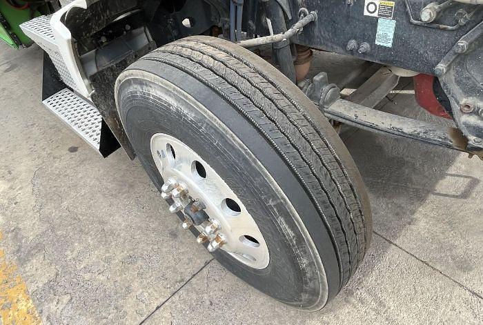 Used 2022 KENWORTH T880