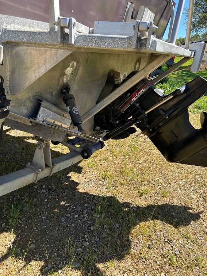 Used 1995 Breakwater 20ft Custom Aluminum Boat