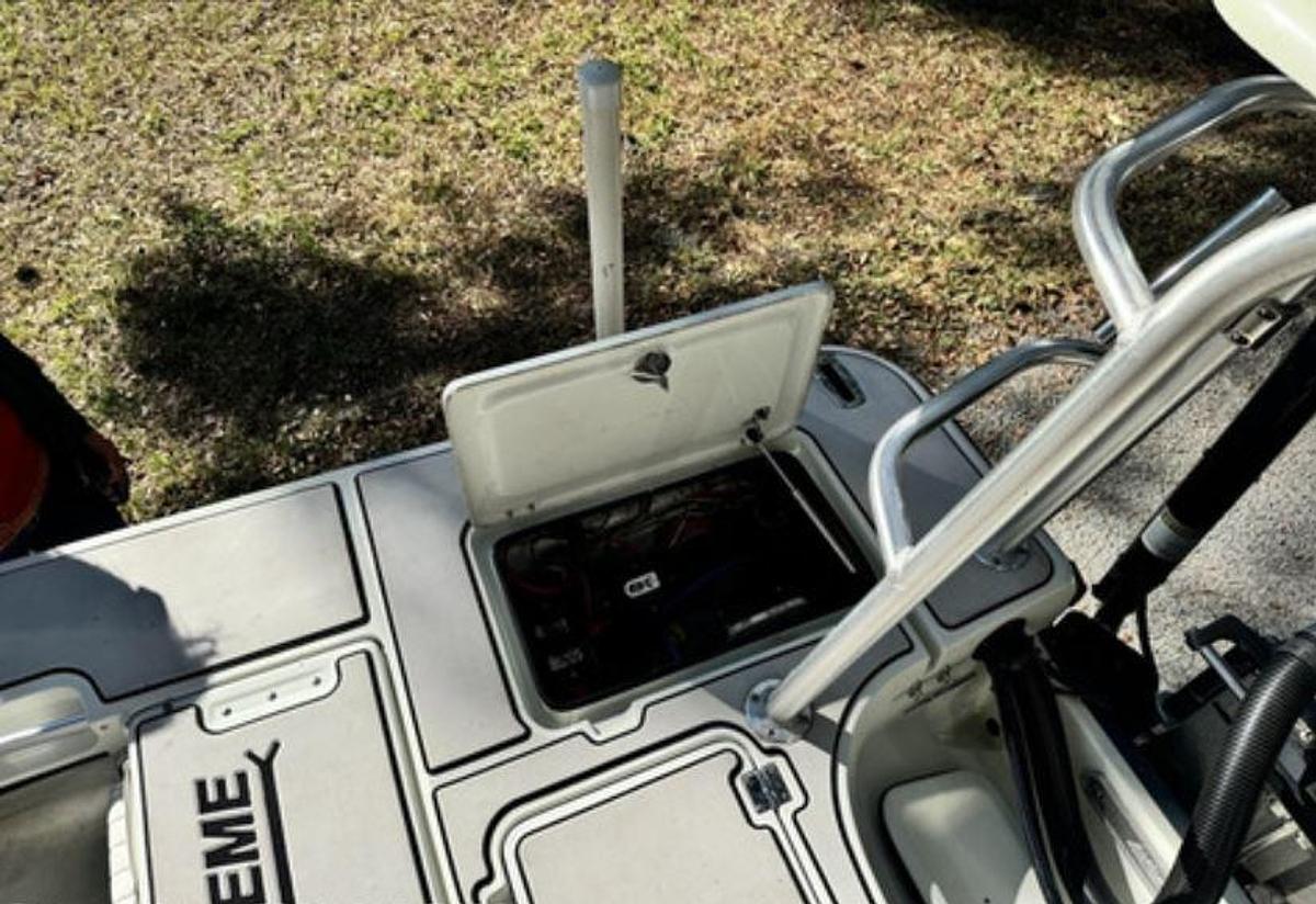 Used 2015 Action craft boat