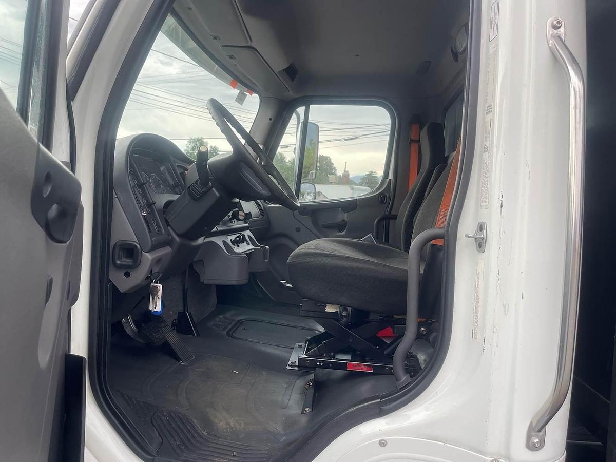 Used 2011 Freightliner M2 106 Flatbed