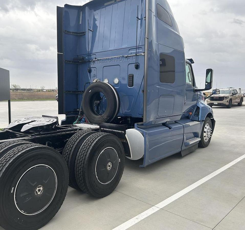 Used 2023 INTERNATIONAL LT Conventional Sleeper Semi