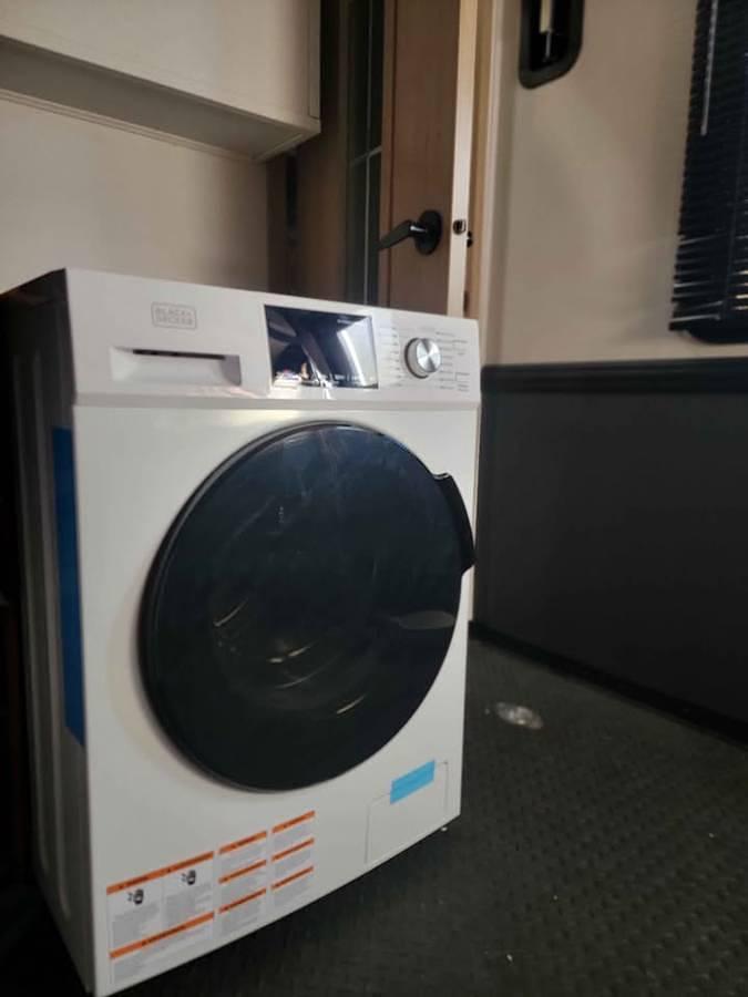 Used 2024 Heartland Cyclone 4006
