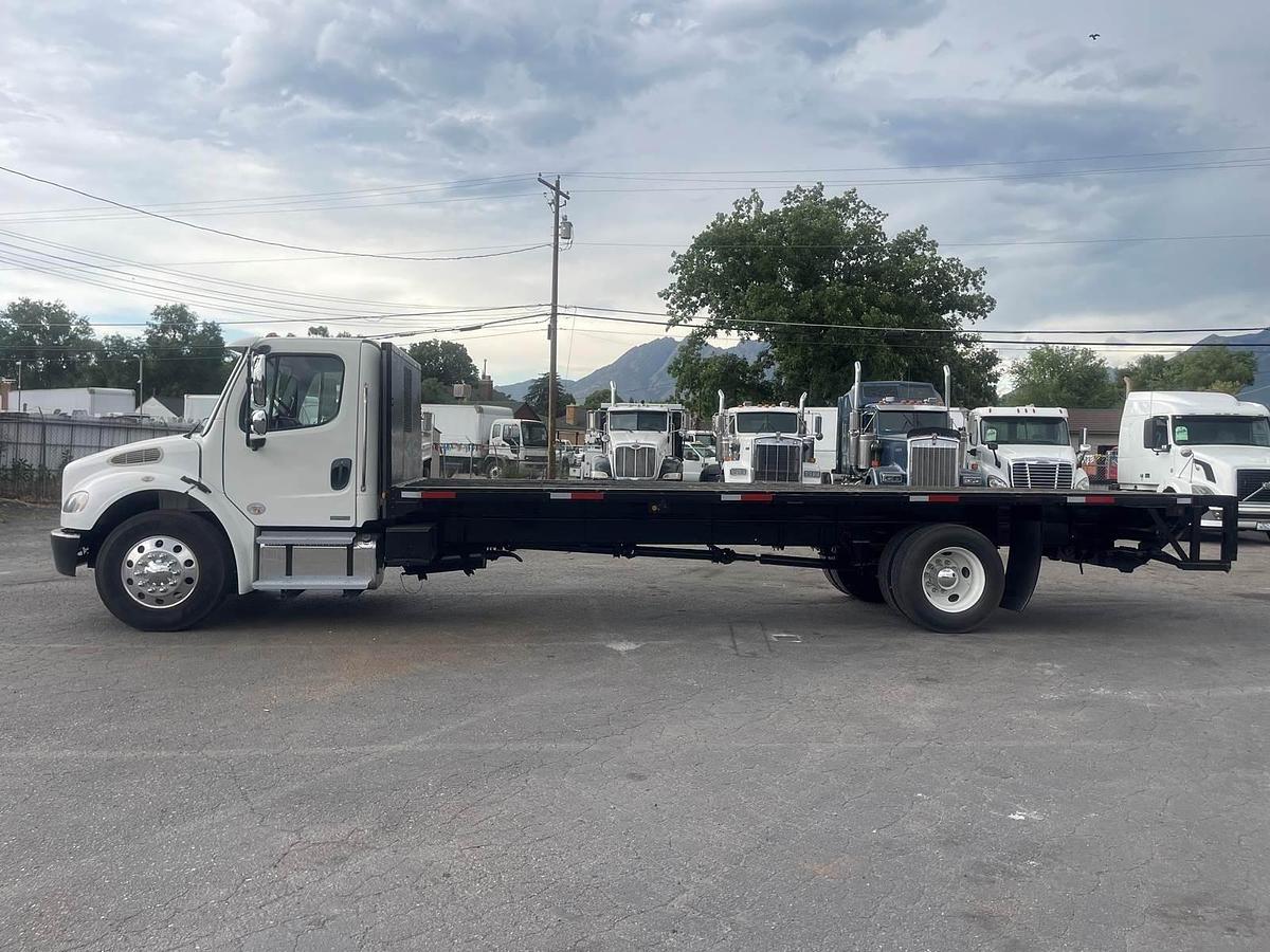 Used 2011 Freightliner M2 106 Flatbed