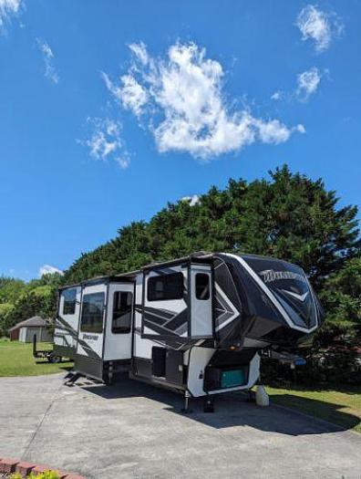 Used 2021 Grand Design Momentum 376THS