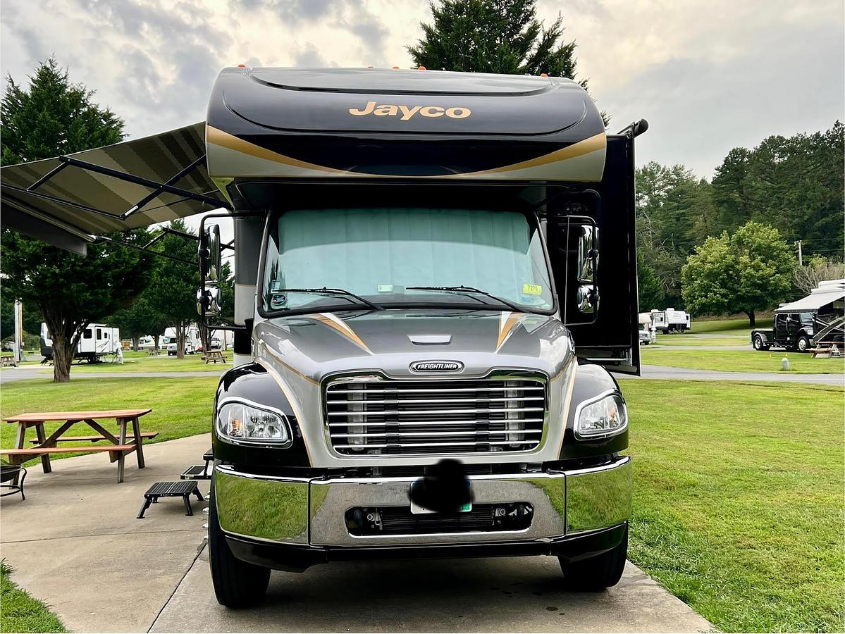 Used 2018 Jayco Seneca 37FS
