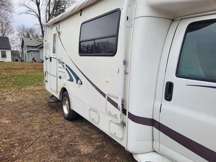 Used 2003 R Vision Trail Lite B plus