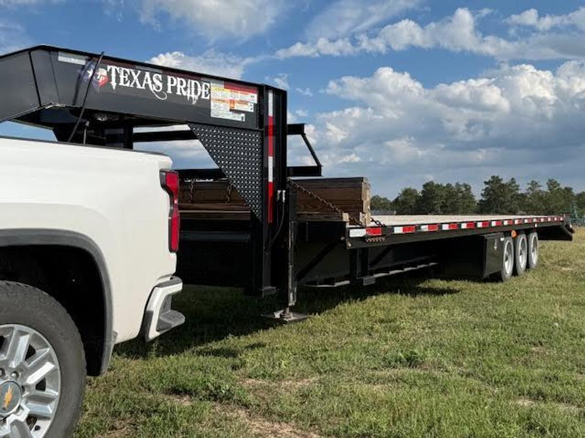 Used 2023 Texas Pride 32' Flatbed Trailer