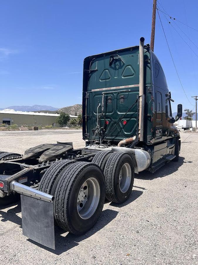 Used 2013 Freightliner 125
