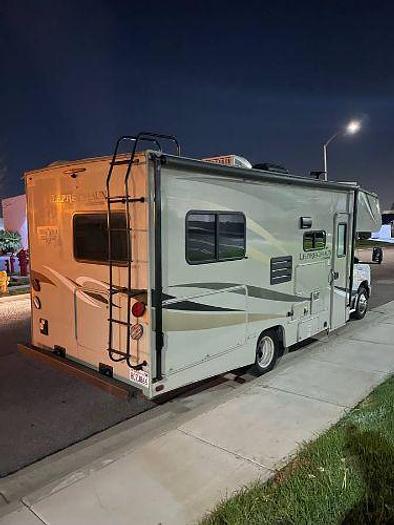 Used 2019 Coachmen Leprechaun 220QB