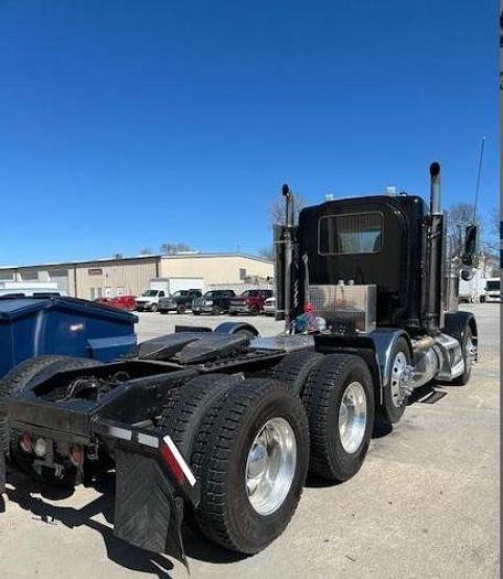 Used 2006 Peterbilt 378