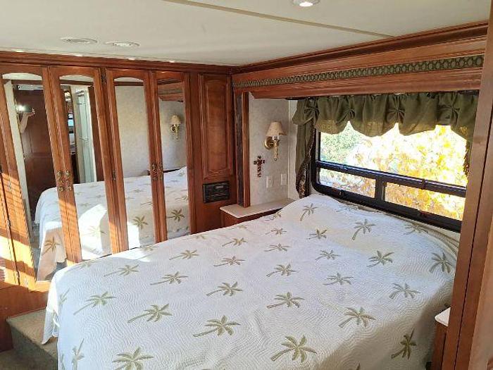 Used 2003 Fleetwood Excursion 39S