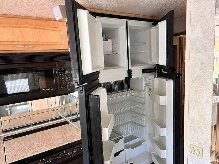 Used 2004 Itasca Suncruiser 35U