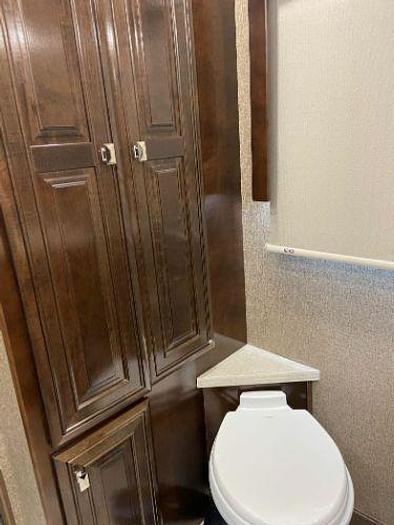 Used 2020 Fleetwood Discovery LXE 40M