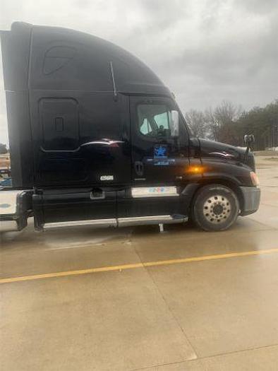 Used 2012 Freightliner Cascadia 125