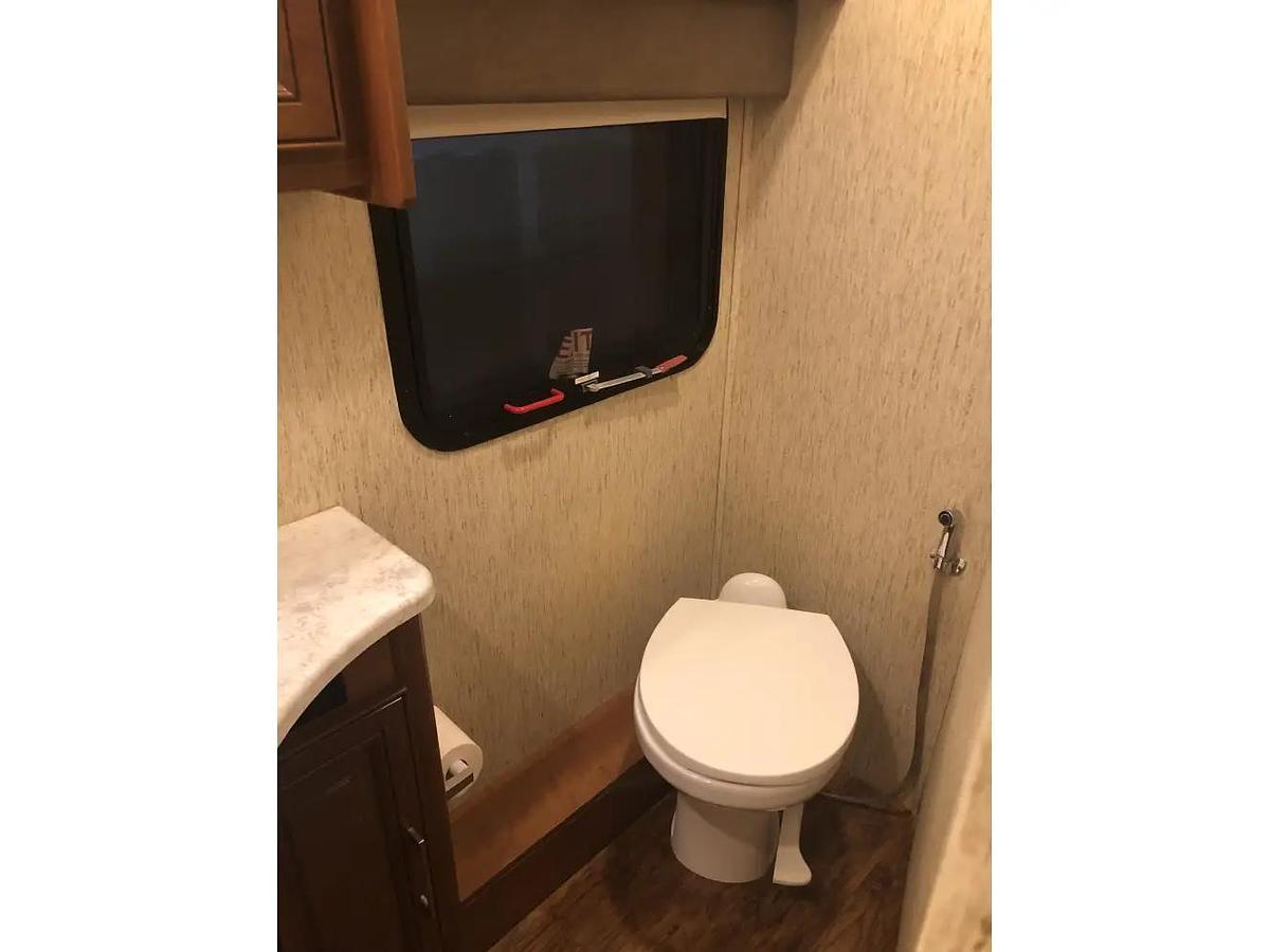 Used 2019 Coachmen Mirada Select 37SB Class A Motorhome