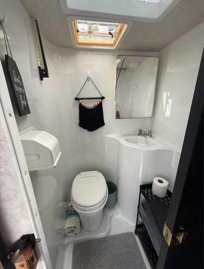 Used 2005 Arctic Fox 990