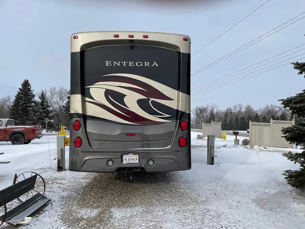 Used 2019 Entegra Emblem 36T