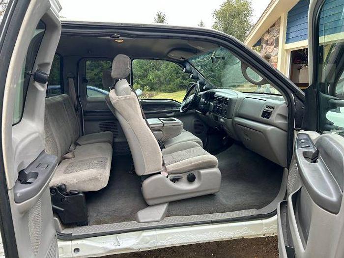 Used 2001 Ford Super Duty F-350 SRW XLT