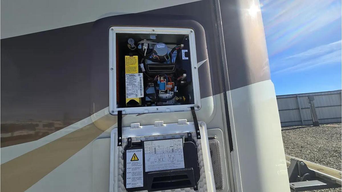 Used 2016 Winnebago Journey 40r