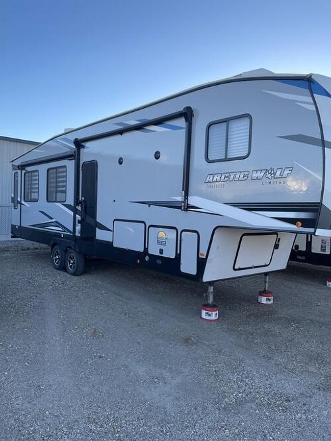 Used 2022 Forest River Arctic Wolf 327MB