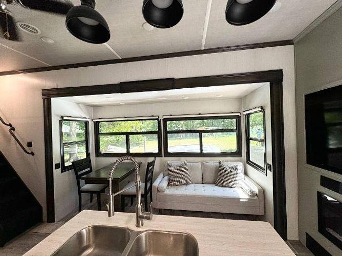 Used 2021 Forest River Cedar Creek 35LFT