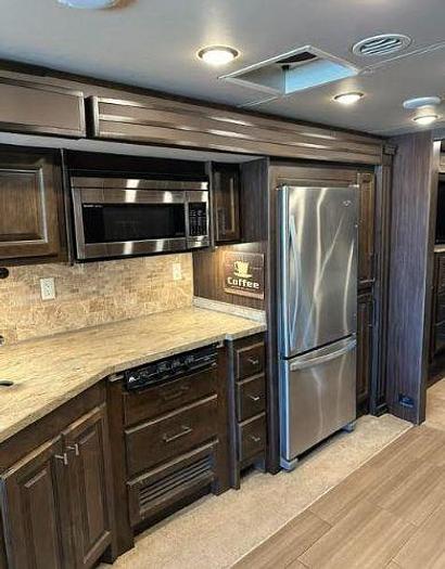 Used 2018 Tiffin Motorhomes Allegro Red 33AA