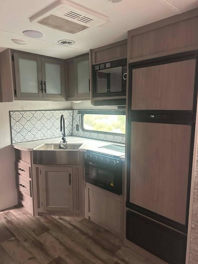 Used 2022 Coleman Lantern 285BHWE Travel Trailer