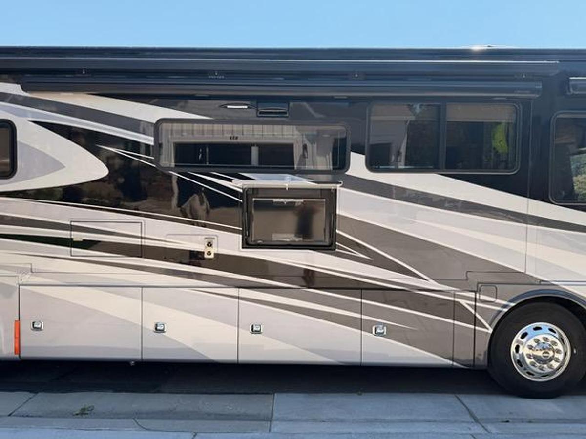 Used 2022 Tiffin Allegro RED 37BA Class A Motorhome