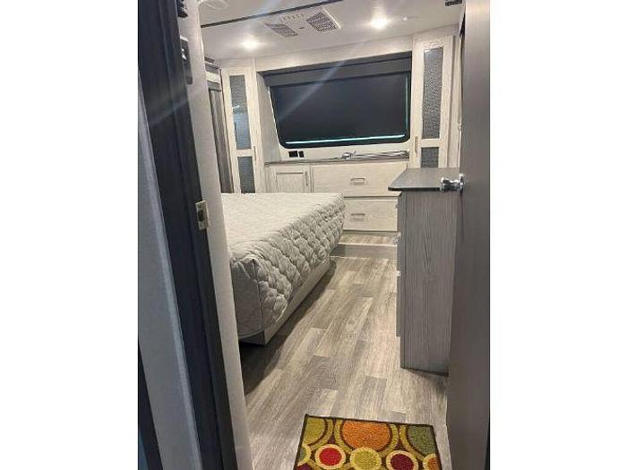 Used 2021 Keystone Montana 295RL