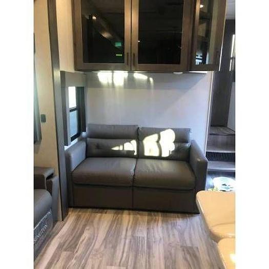 Used 2022 Alliance RV Valor 40V13
