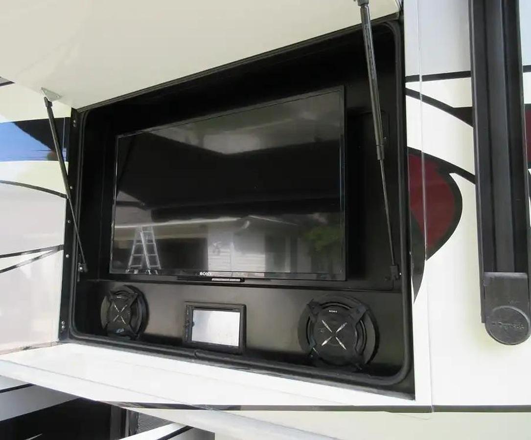 Used 2017 Fleetwood Pace Arrow LXE 38K Class A Motorhome