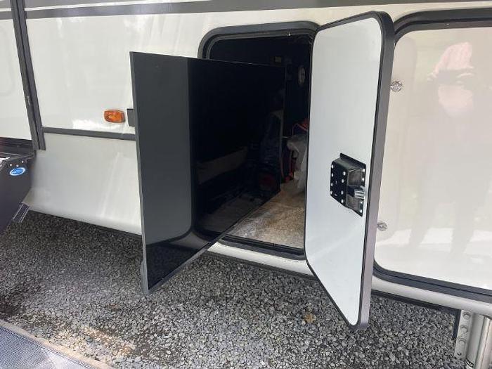 Used 2022 Keystone Montana 3761FL