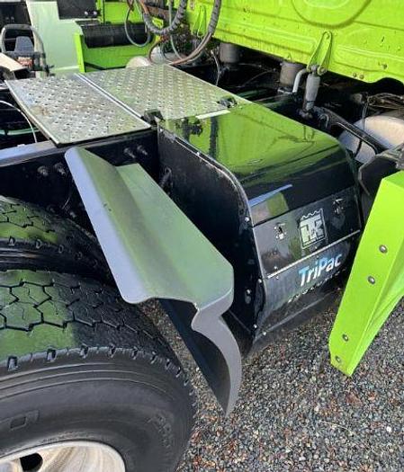 Used 2020 Freightliner CASCADIA 126