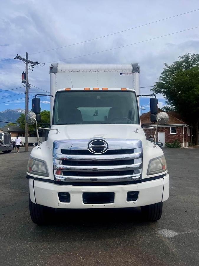Used 2013 Hino 338 Box Truck