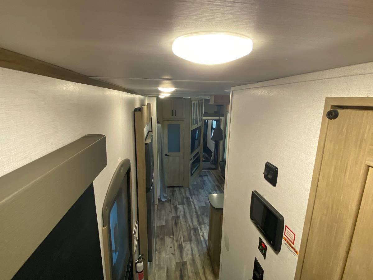 Used 2022 Keystone Raptor 429