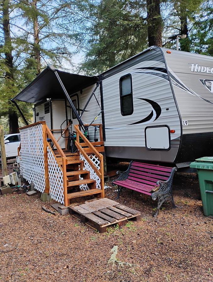 Used 2018 Keystone Hideout Travel Trailer