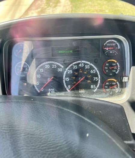 Used 2017 Freightliner BUSINESS CLASS M2 106