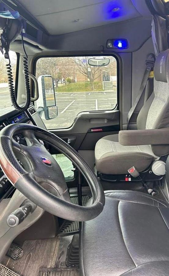 Used 2013 KENWORTH T660