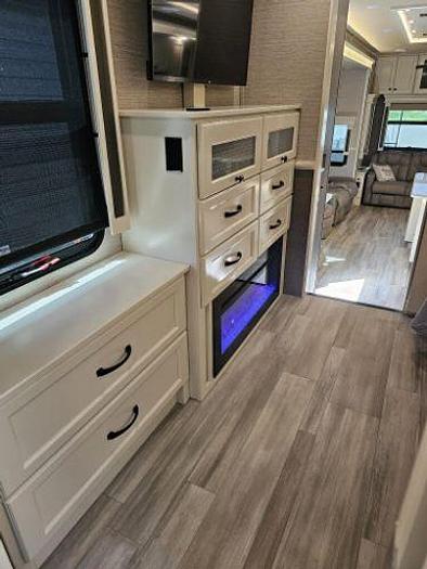 Used 2022 Vanleigh Beacon 39GBB