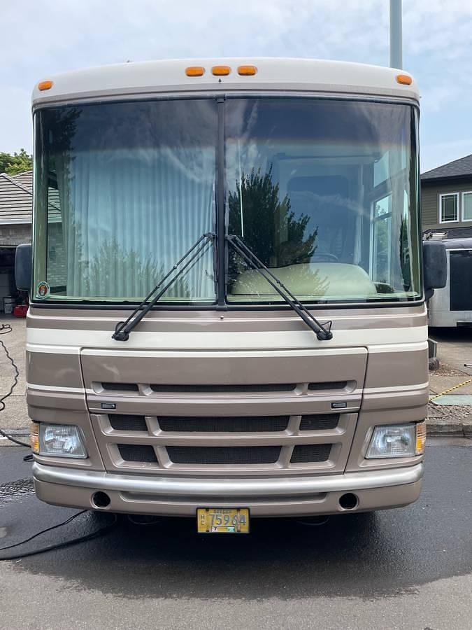 Used 2000 Fleetwood Pace Arrow 37C Class A Motorhome