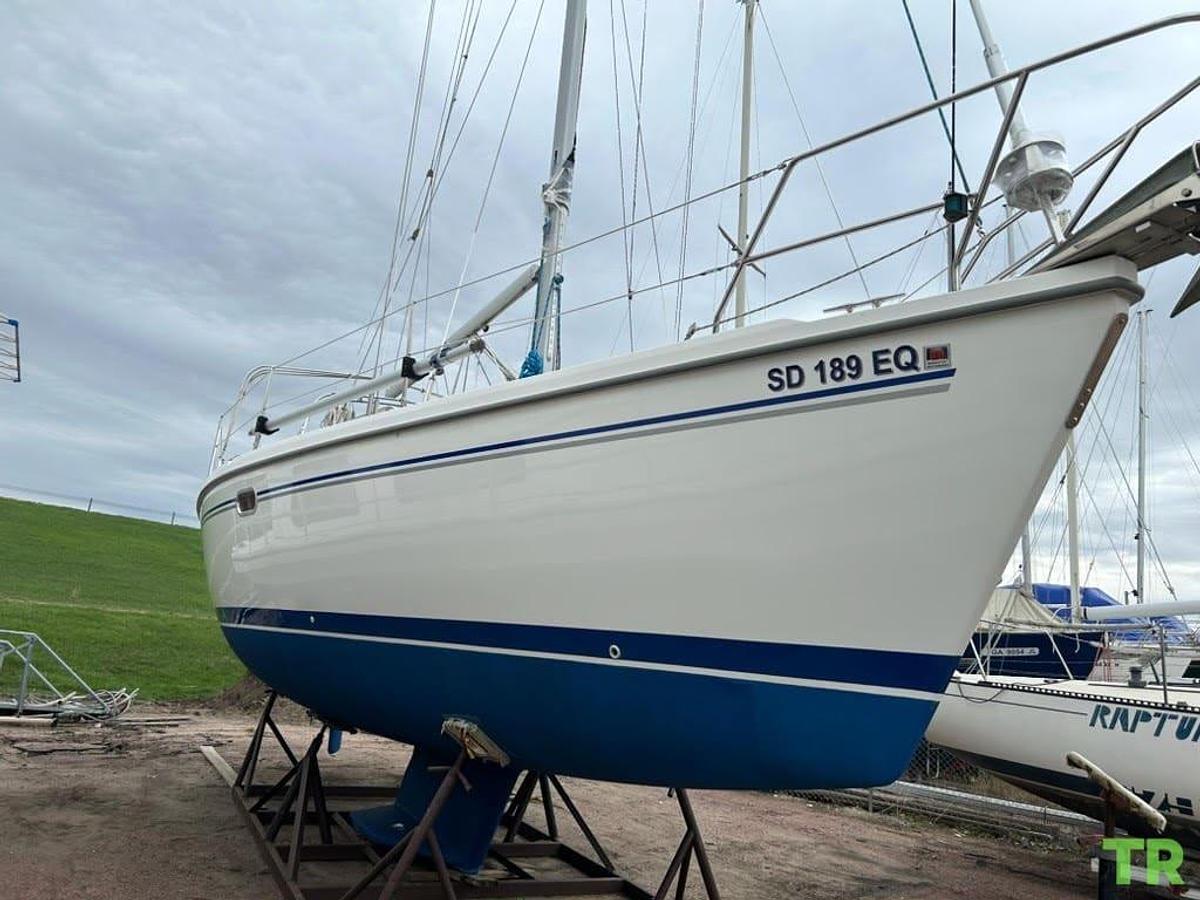 Used 2004 Catalina 350